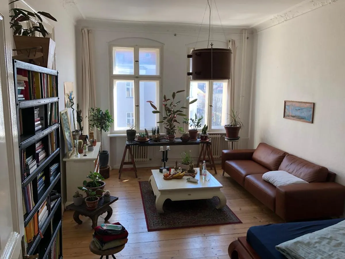 Homestay Heller Grosser Jugendstil Altbau In Berlin Tempelhof