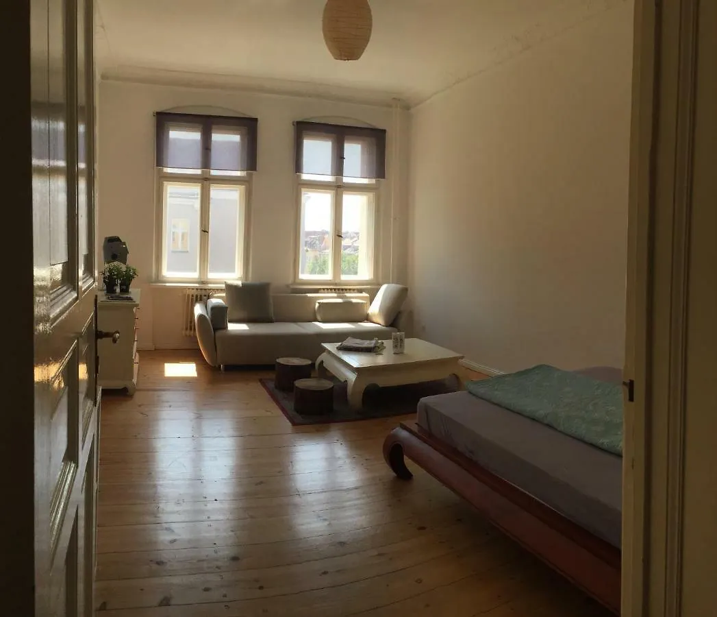 Homestay Heller Grosser Jugendstil Altbau In Berlin Tempelhof Germany